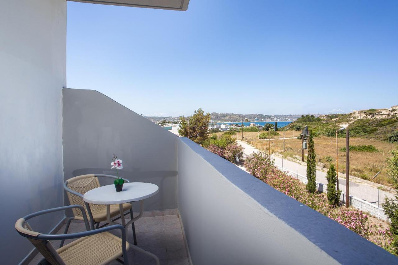 Sun & Sea Hotel Apartmentsファリラキ エクステリア 写真